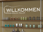 Wandtattoo Friseursalon Willkommen mit Wunschtext