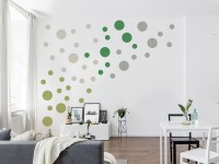 Wandgestaltung Wohnzimmer mit grünen Punkten