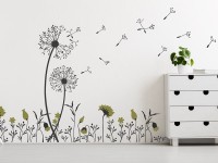 Wandtattoo Pusteblume mit Schirmchen in der Blumenwiese