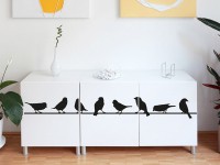 Wandtattoo Schrank mit Vogelleine bekleben