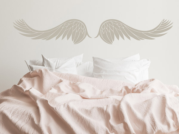 Wandtattoo Engel Flügel im Schlafzimmer