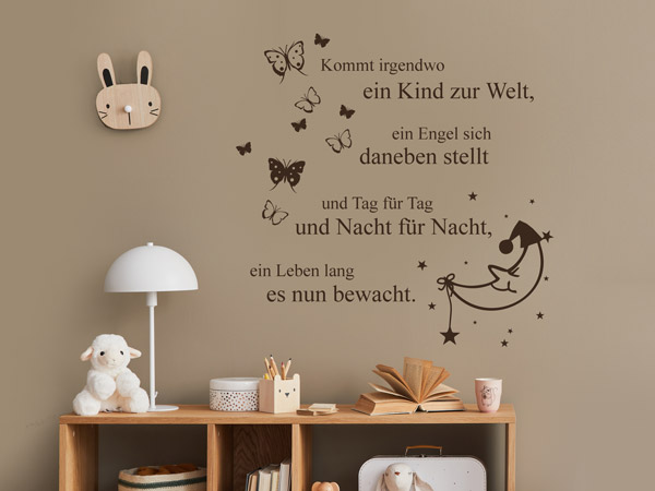 Wandtattoo Engel Spruch im Kinderzimmer mit Naturfarben