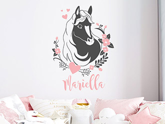 Wandtattoo Pony mit Blumenkranz