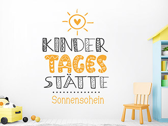 Wandtattoo Kindertagesstätte mit Wunschname