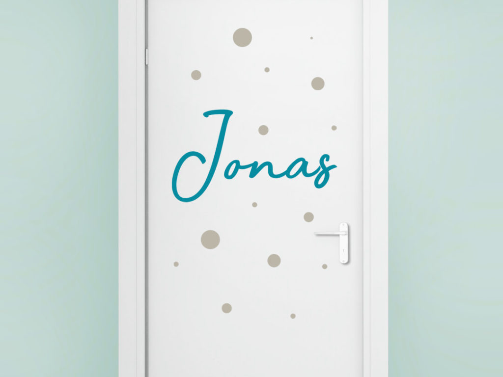 wandtattoo-tuer-wunschname-mit-punkten